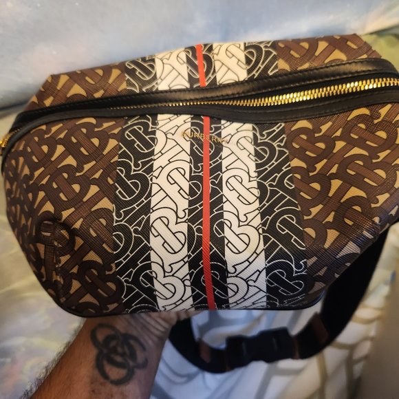 Burberry monogram beltbag - Picture 3 of 7
